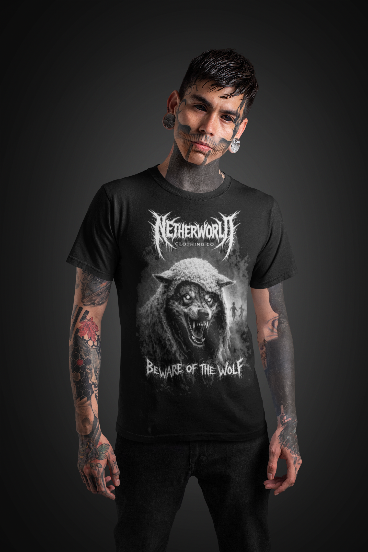Snarling Wolf 'Beware of the Wolf' Graphic Tee